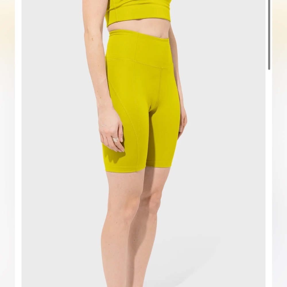 GIRLFRIEND COLLECTIVE High Rise Bike Shorts in Chartreuse